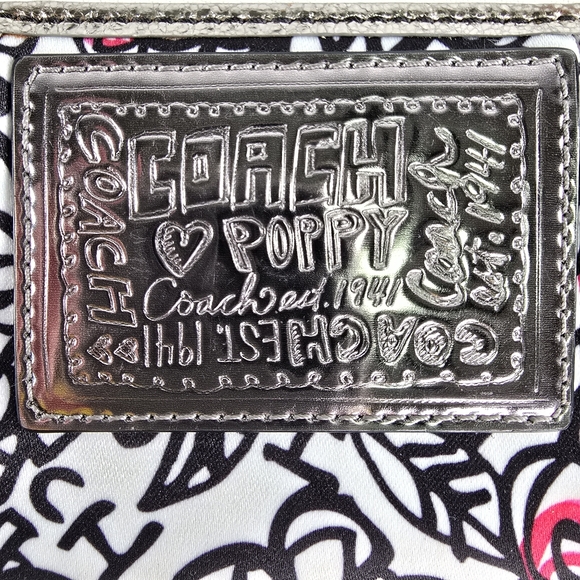 Coach Poppy Floral Graphic Medium Skinny Wristlet NWT Style 43924 - Picture 6 of 8